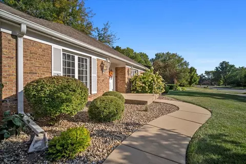 4 Ebach Dr, Bloomington, IL 61701 photo 46