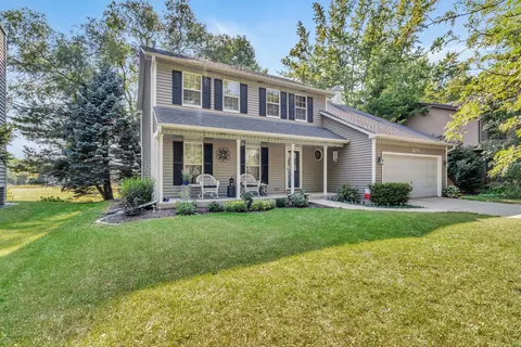 2471 Kingsley Dr, Naperville, IL 60565