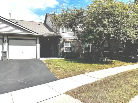 1104 Yorkshire Ct UNIT -B, Elgin, IL 60120