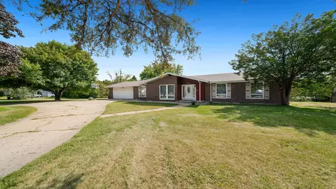 2617 Sandy Hollow Rd, Rockford, IL 61109