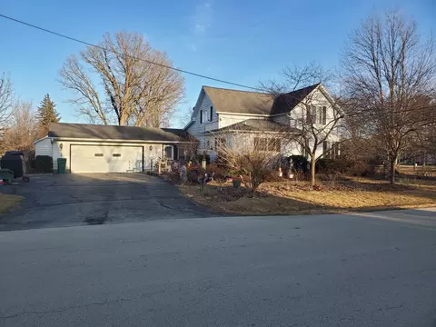 311 S 3rd St S, Kirkland, IL 60146