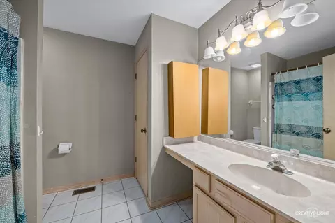Bath - Undisclosed, Plainfield, IL 60586 photo 2 of 3