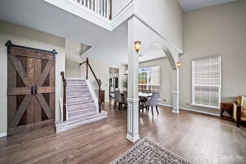 Entry Way - 892 Audubon Ln, Aurora, IL 60506 photo 2 of 7