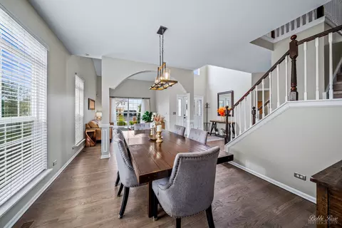 Dining - 892 Audubon Ln, Aurora, IL 60506 photo 2 of 2