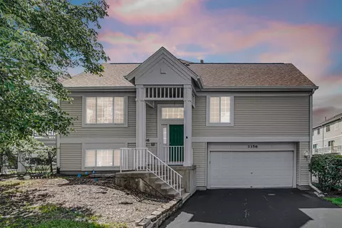 3356 Ravinia Cir, Aurora, IL 60504