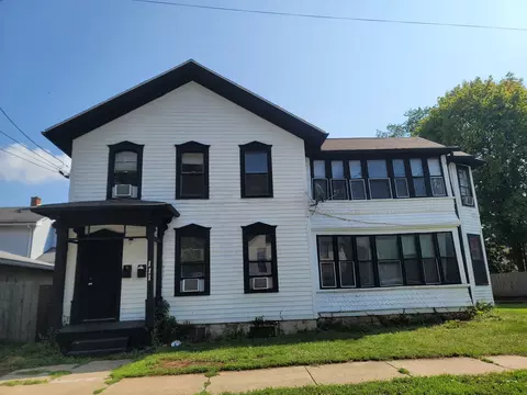 111 Blackhawk St, Aurora, IL 60506