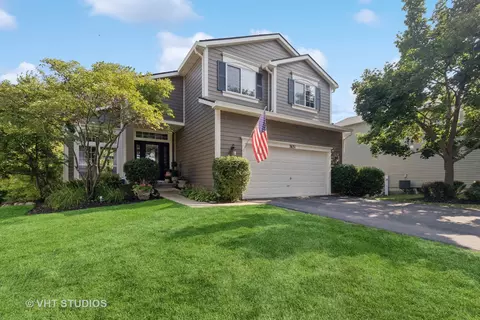 7631 Beringer Ct, Gurnee, IL 60031