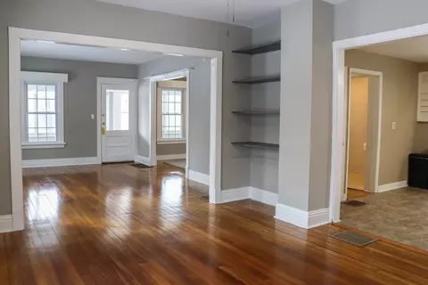 Living - 814 W Park St, Morrison, IL 61270 photo 5 of 5