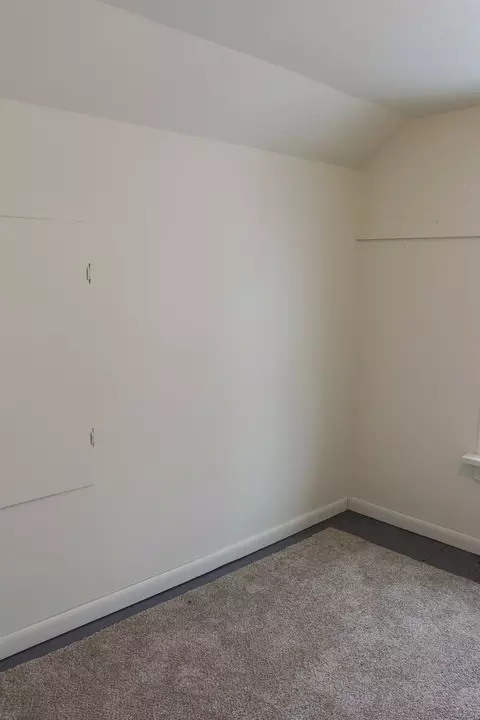 Bedroom - 814 W Park St, Morrison, IL 61270 photo 3 of 9