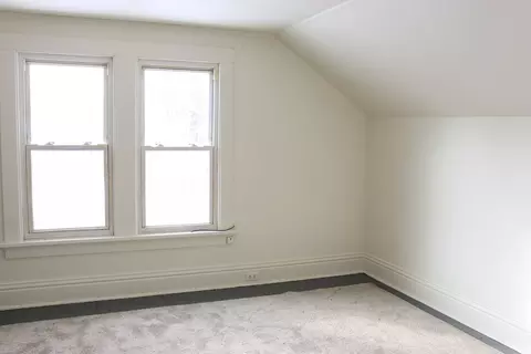 Bedroom - 814 W Park St, Morrison, IL 61270 photo 7 of 9