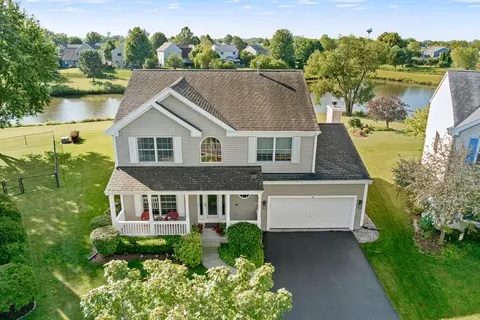 12 Baldwin Ct, Lake In The Hills, IL 60156