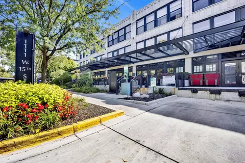 1111 W 15th St #123, Chicago, IL 60608