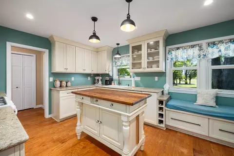 Kitchen - 1995 County Road 900 N, Eureka, IL 61530 photo 1 of 5