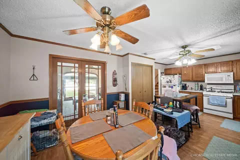 640 Coster Ct, Hinckley, IL 60520 photo 6