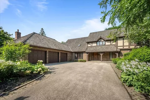 510 Buena Rd, Lake Forest, IL 60045