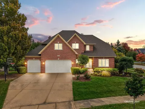 3420 Sunnyside Ct, Naperville, IL 60564