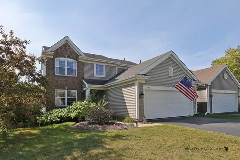 249 Jasmine Cir, Lindenhurst, IL 60046