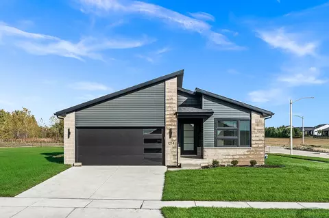 1214 Slate St, Normal, IL 61761