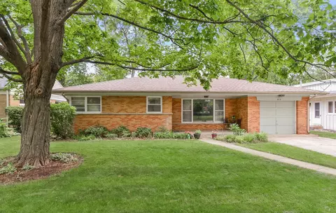 418 Bryant Ave, Glen Ellyn, IL 60137
