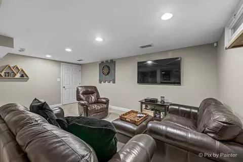 Living - 2018 W Oakleaf Dr, Mchenry, IL 60051 photo 1 of 1