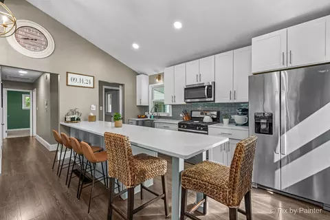 Kitchen - 2018 W Oakleaf Dr, Mchenry, IL 60051 photo 1 of 4