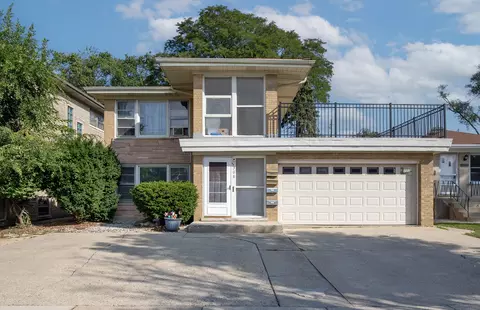 2308 Oakton St, Park Ridge, IL 60068