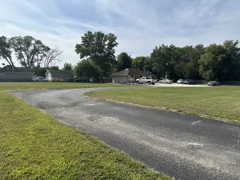 281 S Main St, Seneca, IL 61360 photo 8