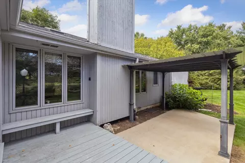 Exterior - 2584 Circle Dr, Belvidere, IL 61008 photo 8 of 12