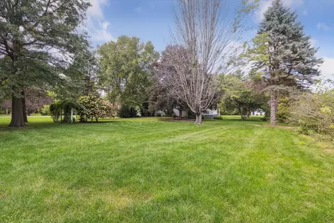 Exterior - 2584 Circle Dr, Belvidere, IL 61008 photo 12 of 12