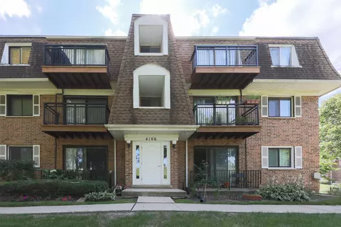 4106 Cove Ln #A, Glenview, IL 60025