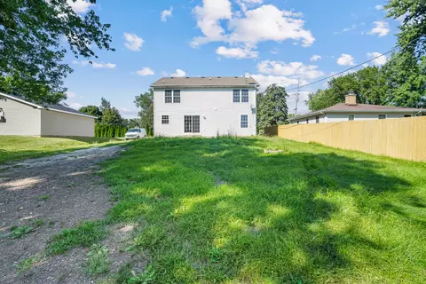 Exterior - 412 Bruce Rd, Lockport, IL 60441 photo 4 of 12