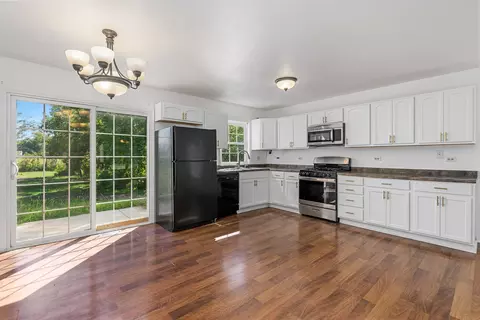 Kitchen - 412 Bruce Rd, Lockport, IL 60441 photo 1 of 2