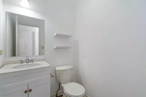 Bath - 412 Bruce Rd, Lockport, IL 60441 photo 1 of 3