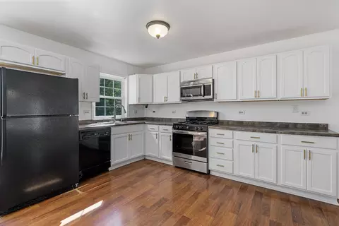 Kitchen - 412 Bruce Rd, Lockport, IL 60441 photo 2 of 2