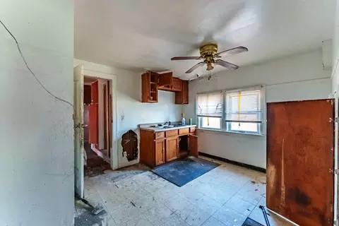 Entry Way - 7159 S Winchester Ave, Chicago, IL 60636 photo 2 of 2