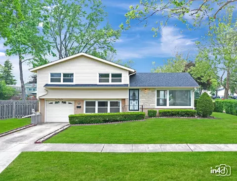 732 Luau Dr, Des Plaines, IL 60016