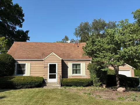 28 W544 Rogers Ave, Warrenville, IL 60555
