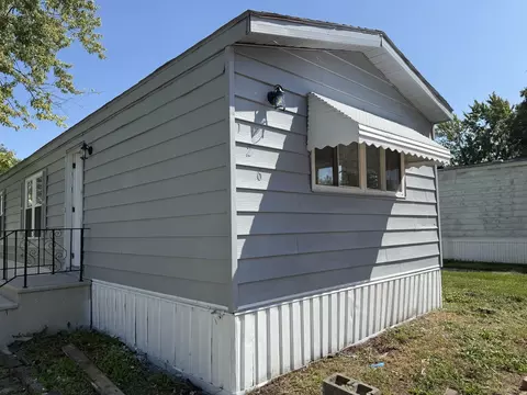 126 Knollwood Cir, Matteson, IL 60443