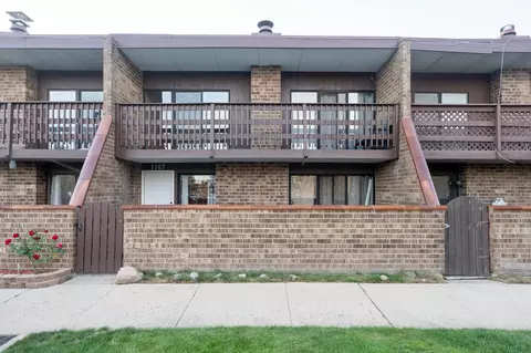 1107 Kenneth Cir, Elgin, IL 60120