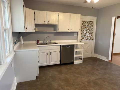 Kitchen - 18013 Spring Valley Rd, Morrison, IL 61270 photo 4 of 4