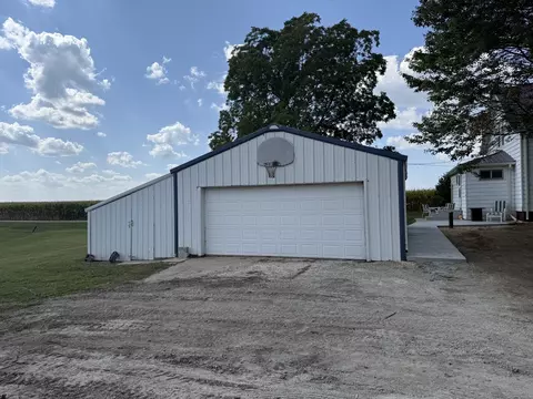 Other - 18013 Spring Valley Rd, Morrison, IL 61270 photo 2 of 16