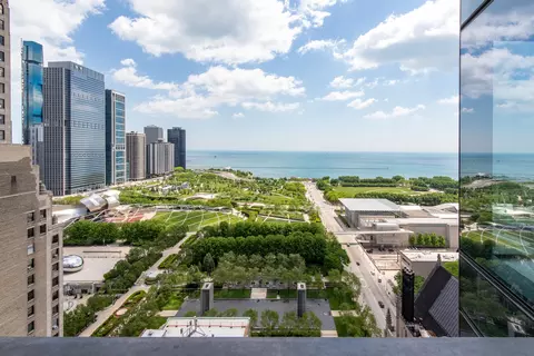 60 E Monroe St #2702, Chicago, IL 60603 photo 33