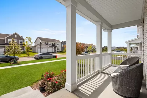 88 Hedgerow Dr, Elgin, IL 60124 photo 2