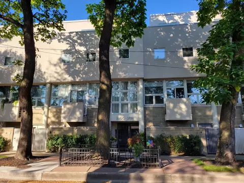 2828 N Talman Ave #D, Chicago, IL 60618