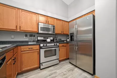 Kitchen - 2614 River Bend Ln, Plainfield, IL 60586 photo 2 of 3