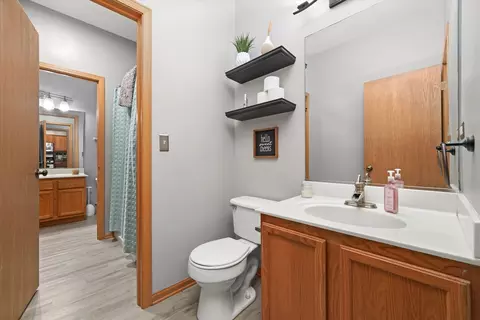 Bath - 2614 River Bend Ln, Plainfield, IL 60586 photo 1 of 2