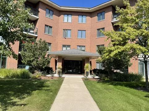 875 E 22nd St #220, Lombard, IL 60148