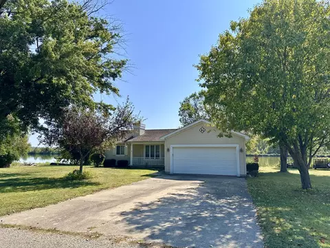 22710 1075 North Ave, Princeton, IL 61356