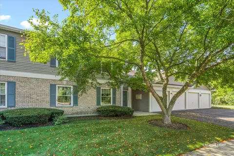 1001 Radclyffe Ct #C, Elgin, IL 60120