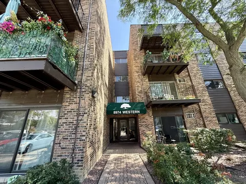 8974 N Western Ave #409, Des Plaines, IL 60016